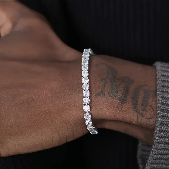 925 Sterling Silver Moissanite Tennis Bracelet .5 Carat - Picture 4 of 5